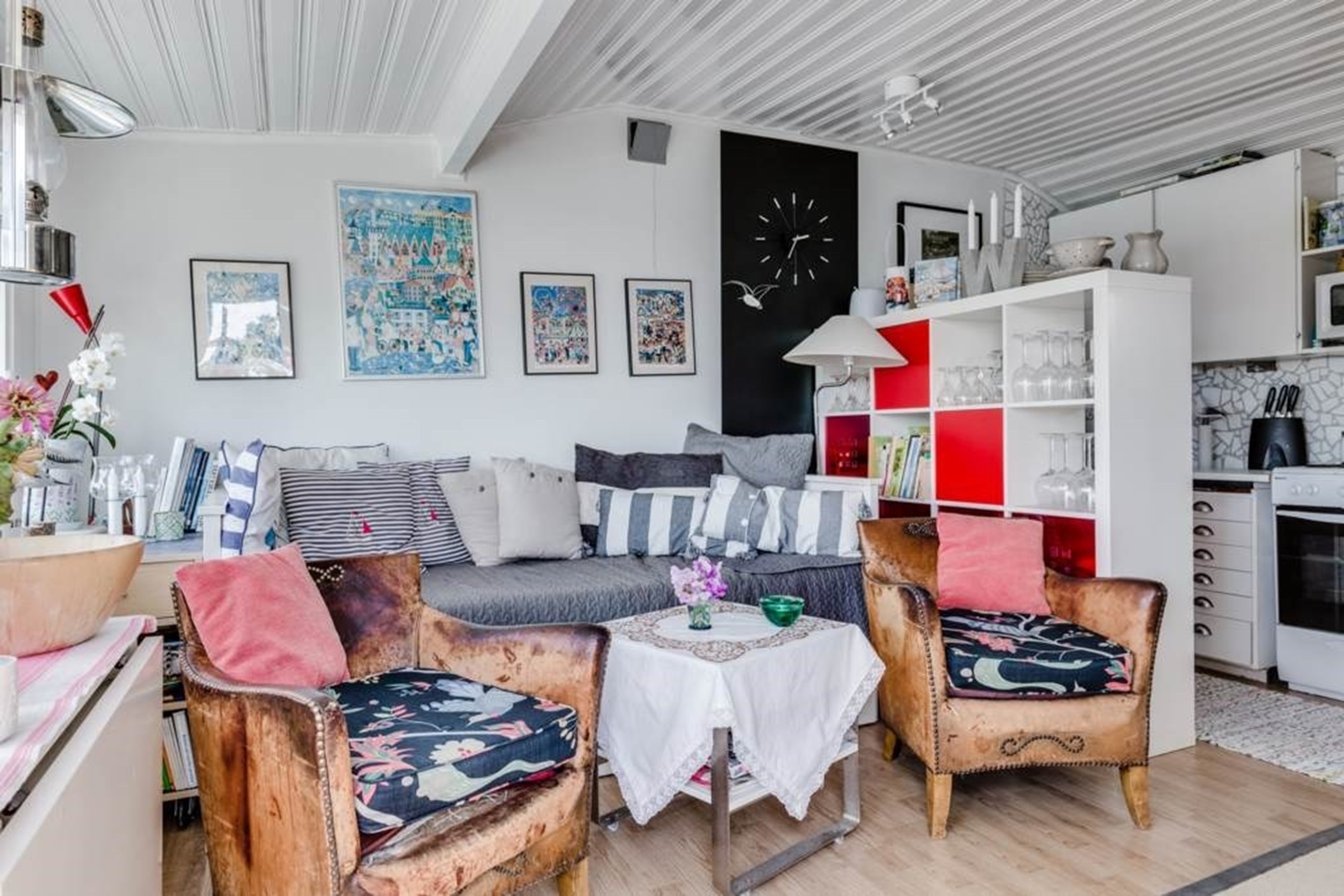 Dagbädd med två sängplatser ingår i köpet.