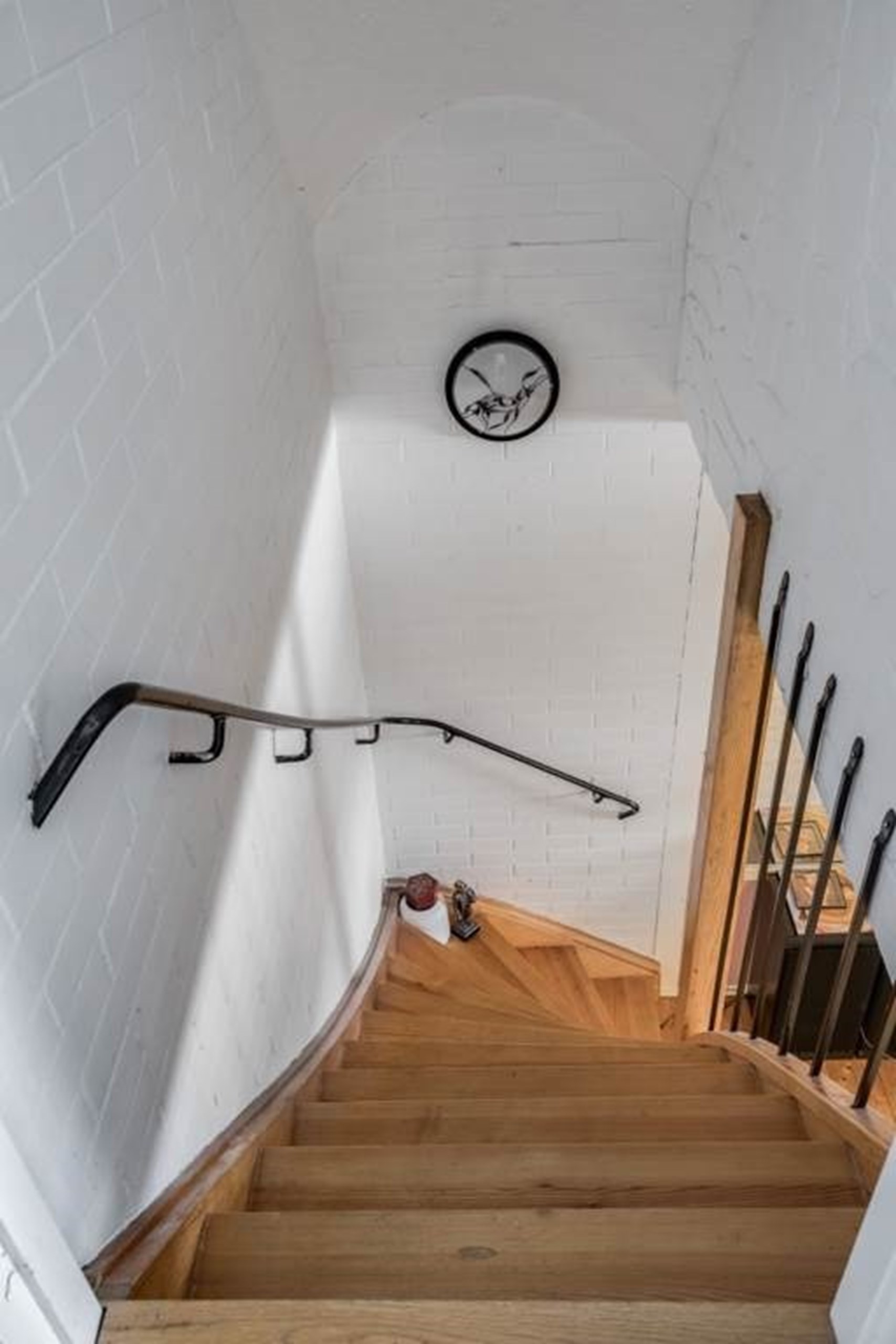 Till bottenvåningen