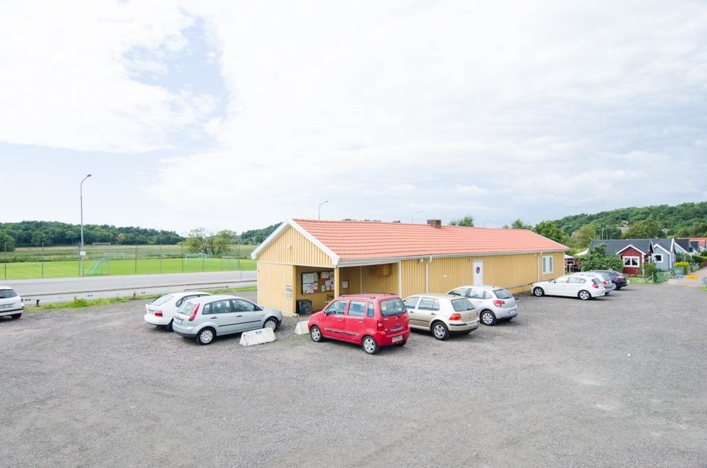 Lågupplöst Lokal med tvättstuga och duschar