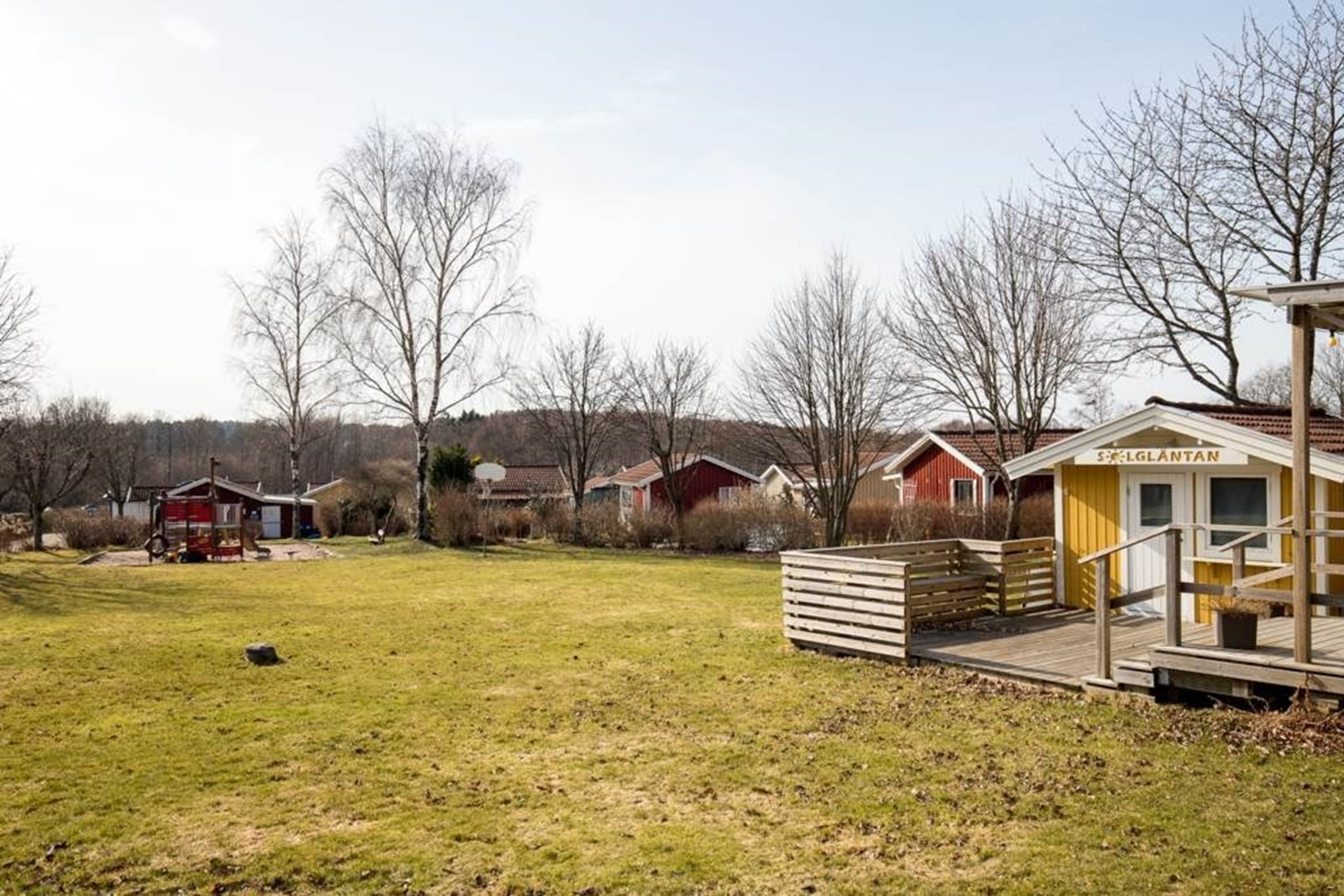 Dansbana kiosk och lekplats