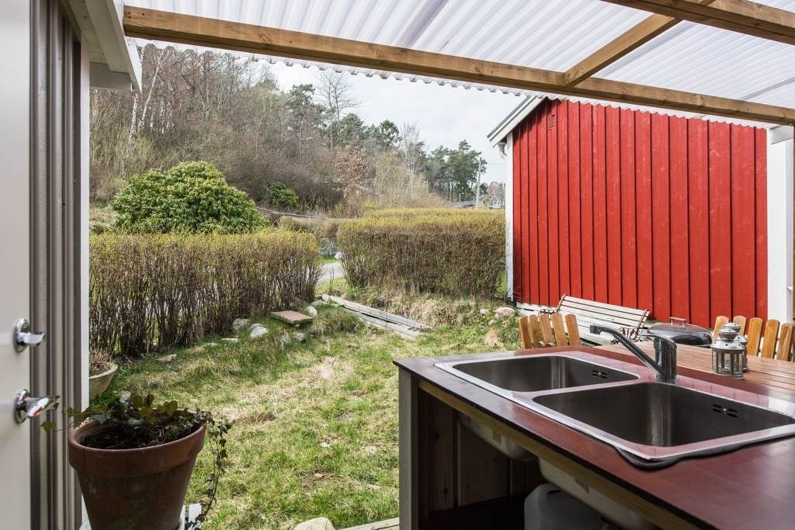 Tomt på entrésidan