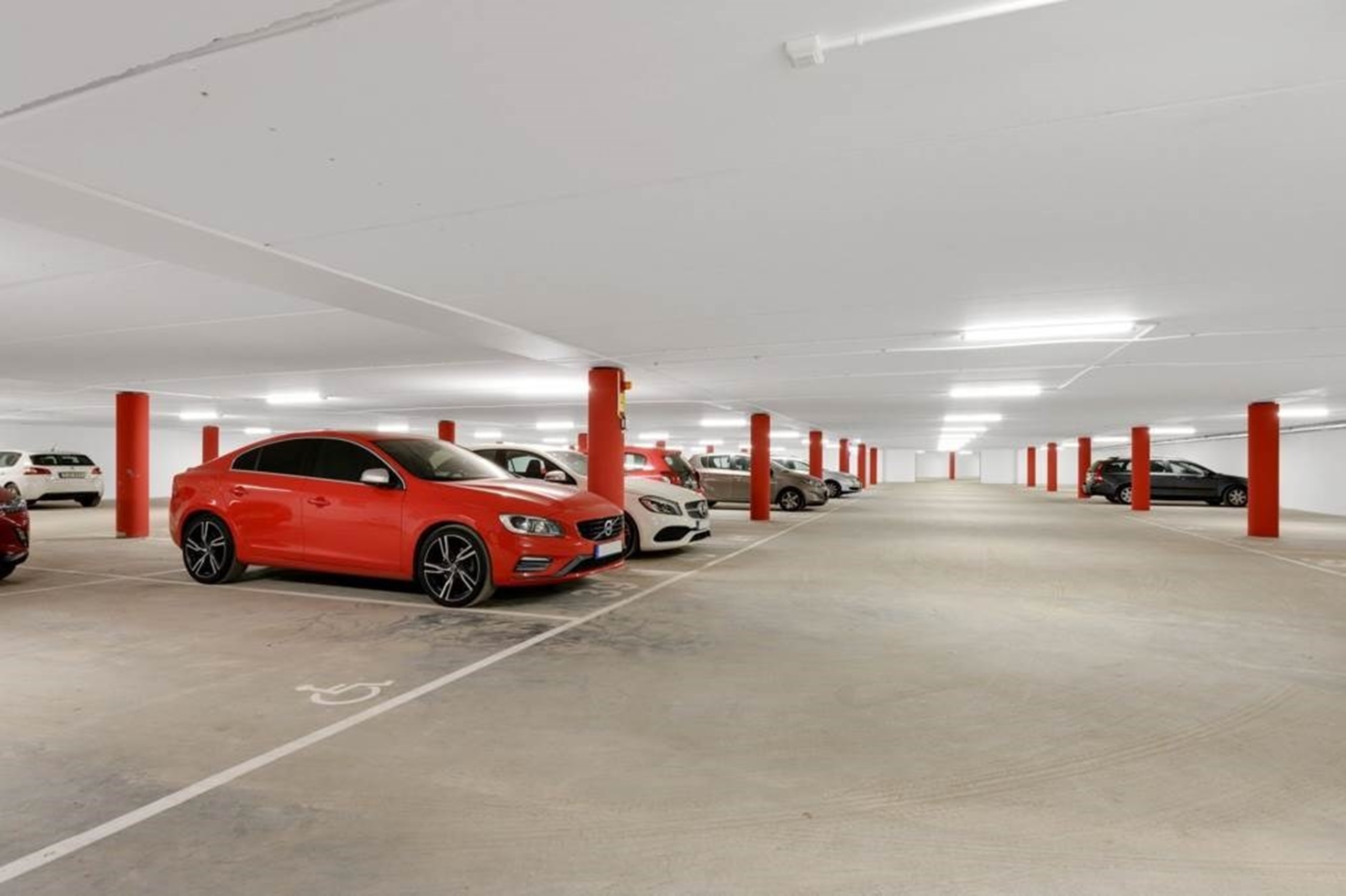 Garage finns under huset