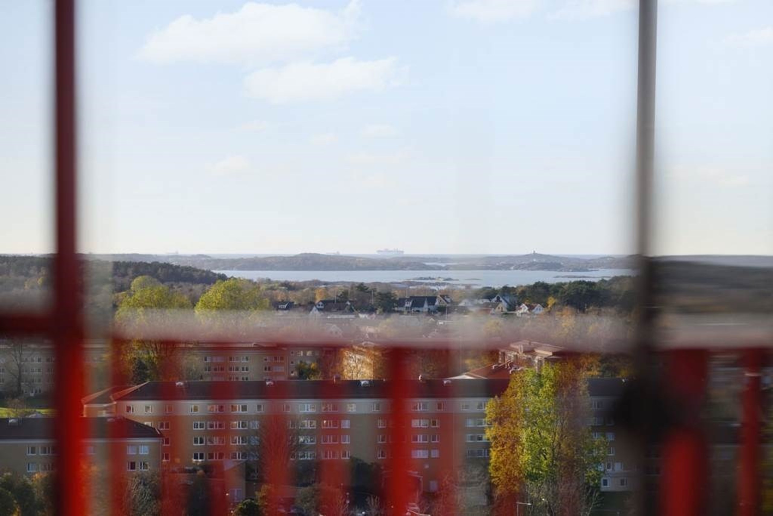 Inglasad balkong i rent västerläge och oslagbar utsikt