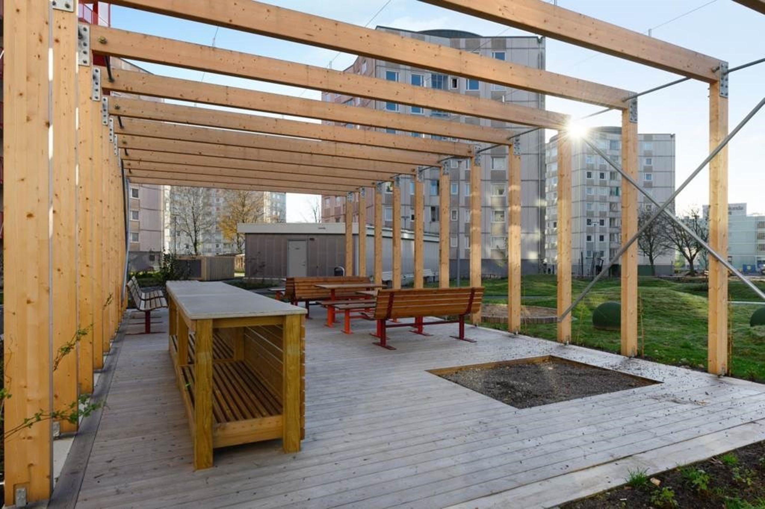 Gemensam uteplats på gården