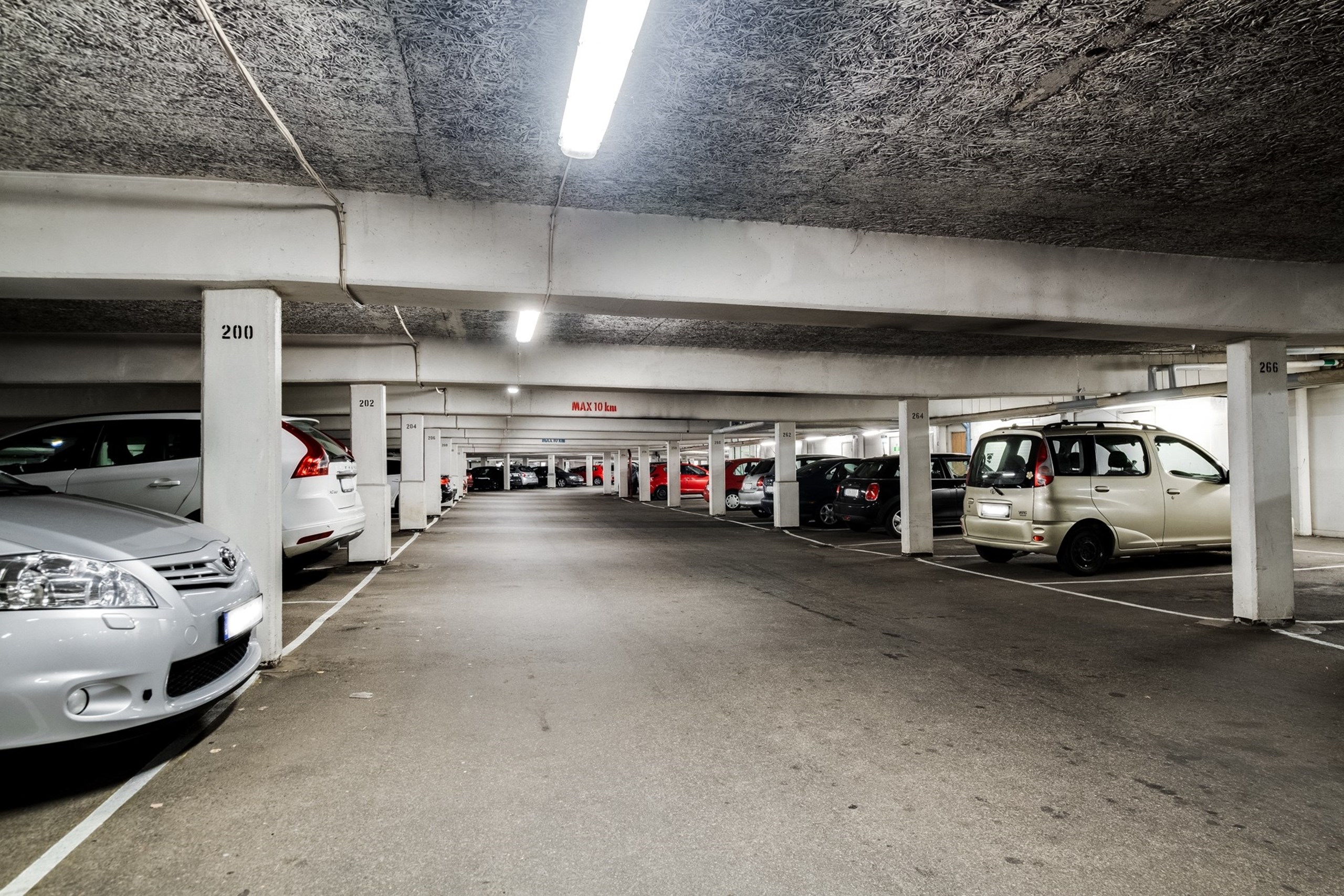 Garageplats finns att hyra